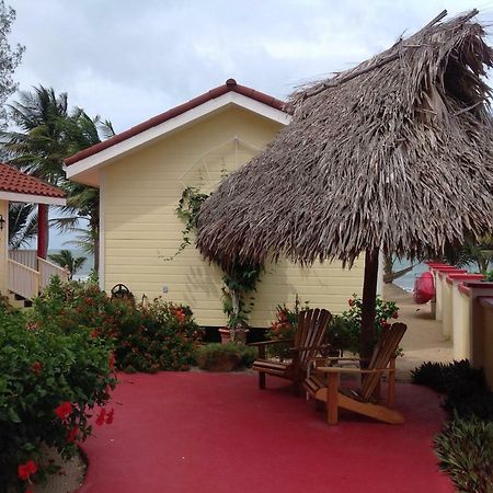 The White Horse Inn - Hopkins Village Beach Belize Exteriör bild